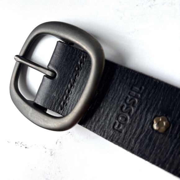 Fossil Embossed Black Leather Belt with Metal Buckle and Metal detail - Large FOSSIL Black Leather Belt Artsy Metal Floral Stud Detail  main image 2